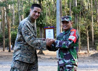 MARINIR AMERIKA SENANG BISA BERLATIH DENGAN MARINIR INDONESIA