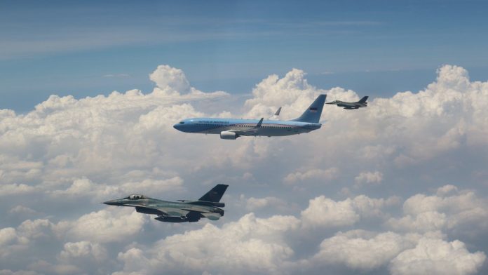 Viral Ucapan Terima Kasih Pilot Jet Tempur F-16 TNI AU Kepada Wapres RI Jusuf Kalla