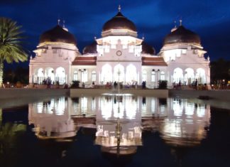 Hadirnya kerajaan Islam telah menjadi bagian sejarah Nusantara dan berikut adalah bukti bukti sejarah peninggalan kerajaan Islam di Indonesia.