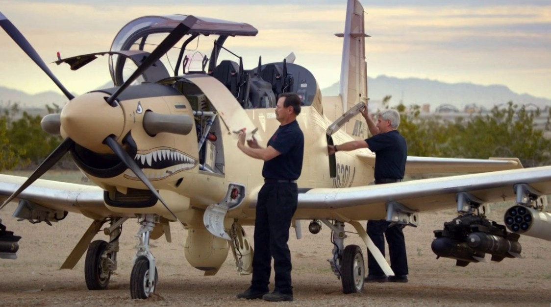 AT-6 Wolverine, Modifikasi Pesawat Latih Menjadi Pesawat COIN Anti Gerilya