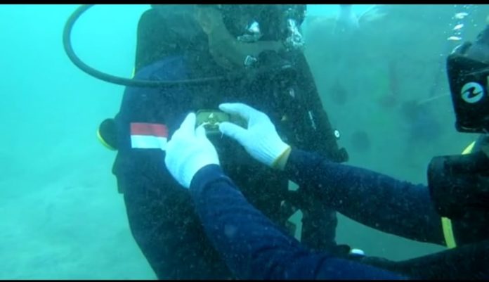 Kadislambair Terima Brevet Penyelam TNI AL