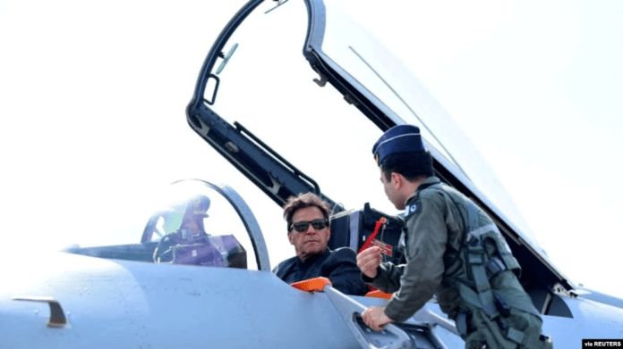 Jet Tempur J-10C Resmi Perkuat AU Pakistan