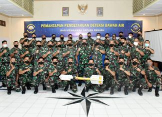 Prajurit Satran Koarmada II Latihan Pemantapan Pengetahuan Deteksi Bawah Air Prajurit Satran Koarmada II Latihan Pemantapan Pengetahuan Deteksi Bawah Air