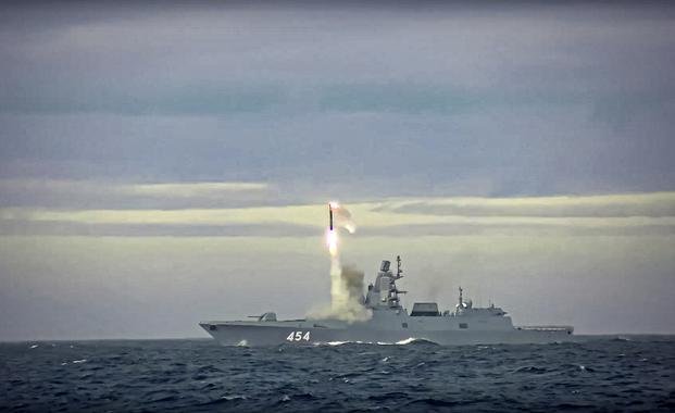 RFS Admiral Gorshkov Berhasil Lakukan Uji Tembak Rudal Zircon