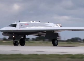 Drone Tempur Okhotnik Russia Sukses Lakukan Uji Coba Peluncuran Munisi Berpandu Presisi Drone Tempur Okhotnik Russia Sukses Lakukan Uji Coba Peluncuran Munisi Berpandu Presisi