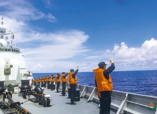 AL Russia & China Tuntaskan Patroli Laut Bersama. Angkatan Laut Russia dan China berhasil menyelesaikan patroli laut bersama yang dilakukan di perairan Pasifik Barat.