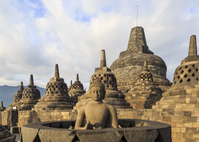 Stupa Candi Borobudur, peninggalan kerajaan Buddha Mataram Kuno