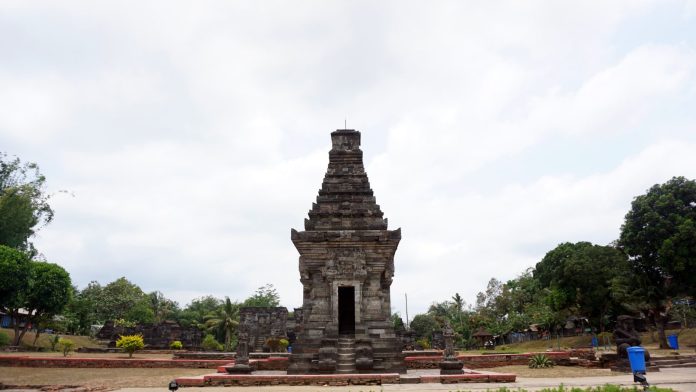 Bangunan utama Candi Penataran di Blitar, kompleks candi terbesar peninggalan Majapahit
