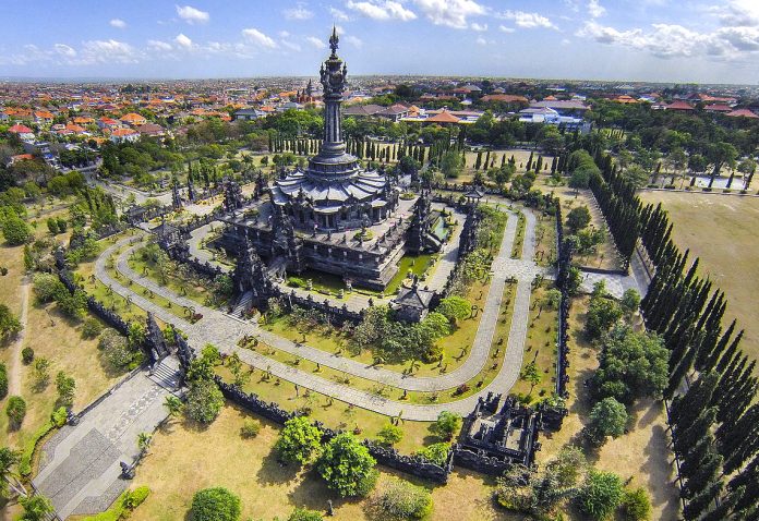 Monumen Bajra Sandhi di Denpasar, monumen perjuangan rakyat Bali termasuk Puputan Margarana