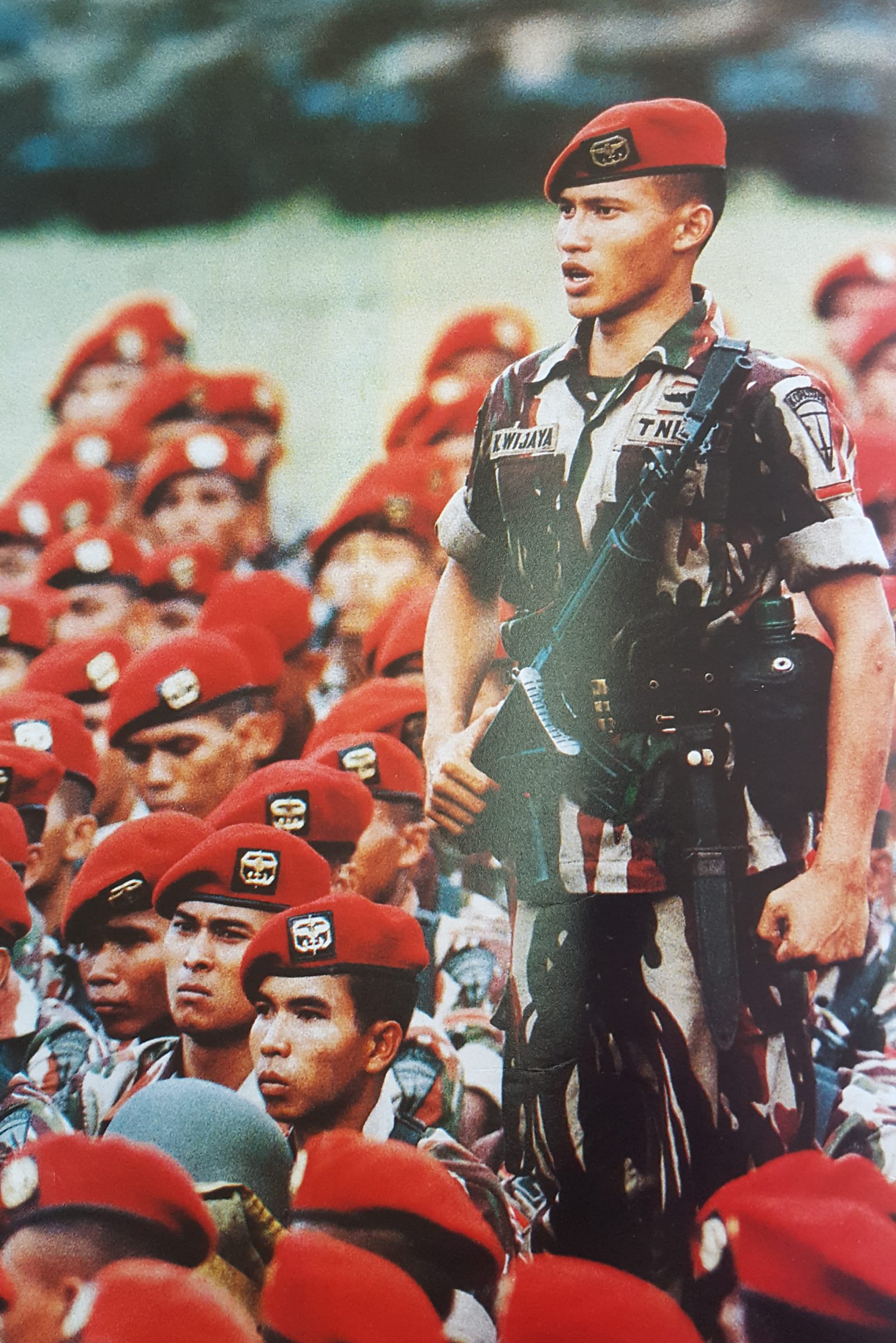 Prajurit Kopassus TNI AD dalam sebuah latihan