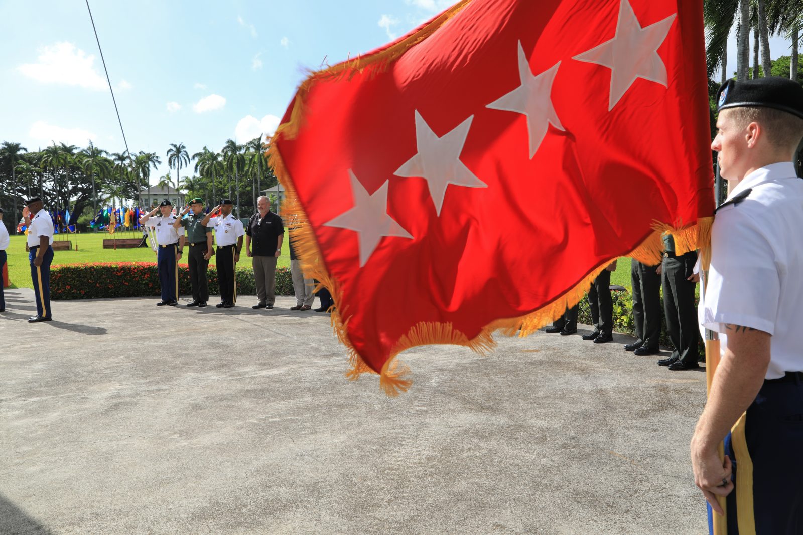 Upacara penyambutan Kepala Staf TNI AD dalam kunjungan kehormatan